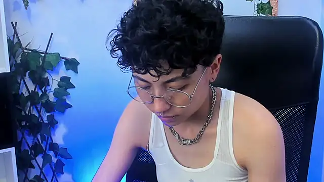 Chatroom XXX en direct de Im_Mathias