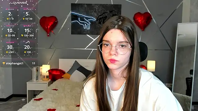 miss__evelyne Chat XXX in diretta