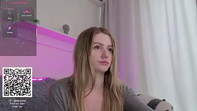 Chat +18 de TinaAngel ao vivo