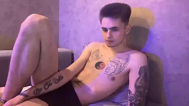 MikeCalix – webcam-show