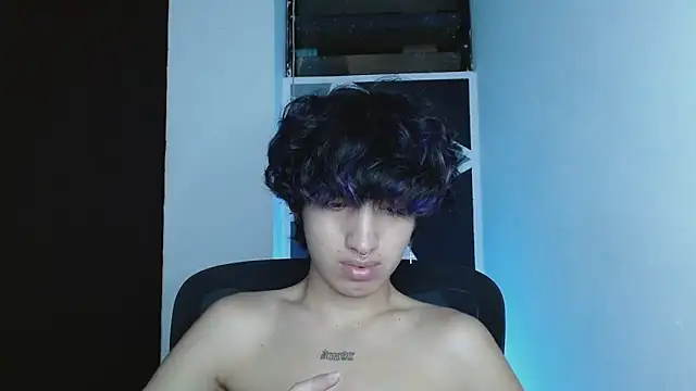 littlextreme webcam show