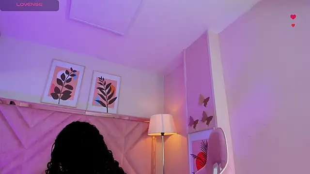 Chat XXX ao vivo de DemiJones_