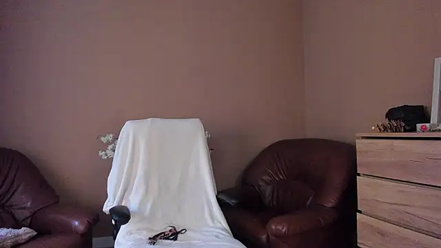 KaylaLaine webkamerás műsora