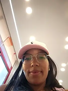 دردشة SheenaBrooke الجنسية المباشرة