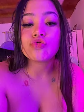 LunaRose5's Live XXX Chat