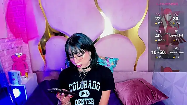 NaniiSisy – Naživo XXX chat