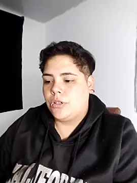 Hailey_Curvy Show in webcam