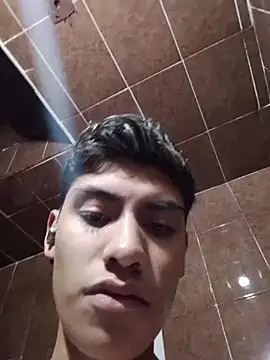 aispuro8505's Webcam Show