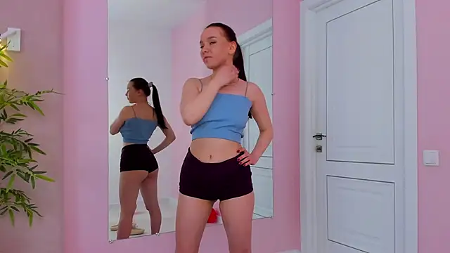 NoraHaynes 现场XXX聊天