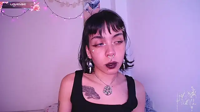 dark__nymph live XXX chat