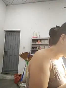 Listen-ly Live XXX-chat