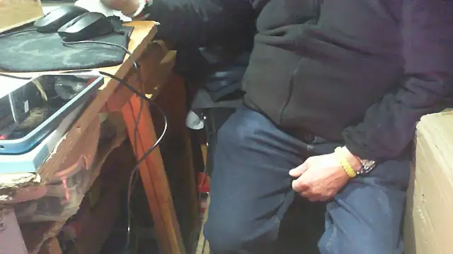 دردشة nonnomaturobisex الجنسية المباشرة