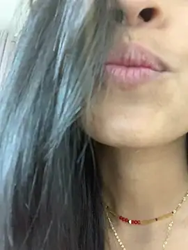 BrigitteVons Chat XXX in diretta