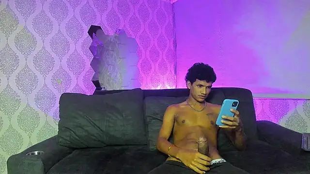 Czat XXX na żywo – Boy_savoy