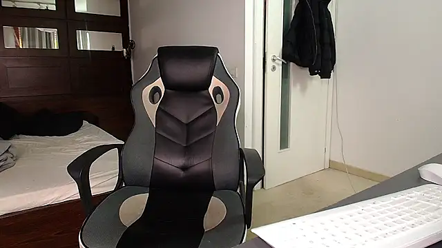 دردشة ElijahThorne الجنسية المباشرة