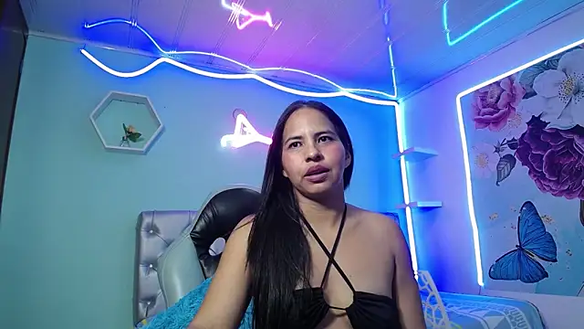 nicol_ross19 Chat XXX in diretta