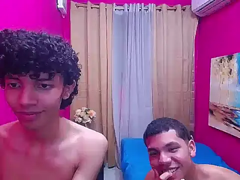 دردشة bigcock_twinks الجنسية المباشرة