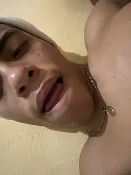 Chatroom XXX en direct de dominick_fran