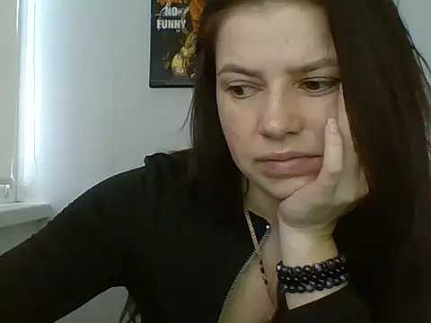 Naughty_Nata Adlı Modelin Canlı XXX Sohbeti