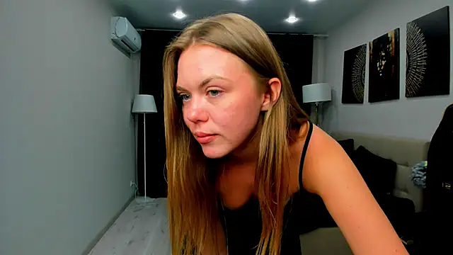 Strawberrye élő XXX-chatje