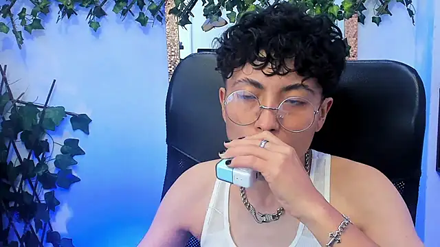 Онлайн чат XXX Im_Mathias