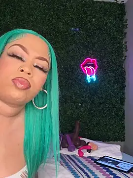 RenaThickAss: онлайн-секс-чат