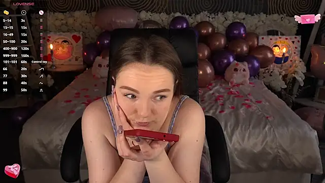 FoxyShy লাইভ XXX চ্যাট