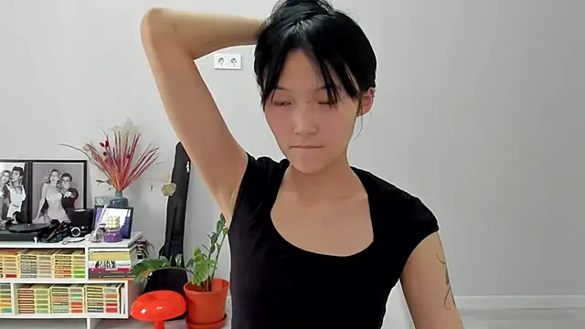 ailey_chao: онлайн-секс-чат