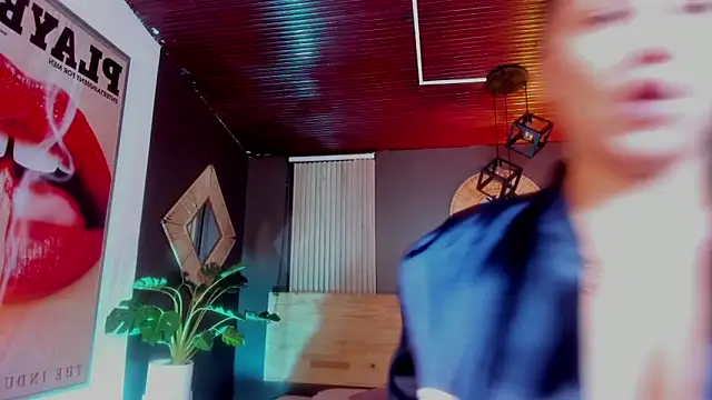 Chatroom XXX en direct de Annaa_rosee