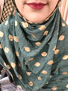 Indian-AleenaのライブXXXチャット