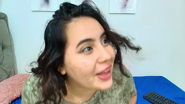 Pertunjukan Kamera Web ScarleGrace