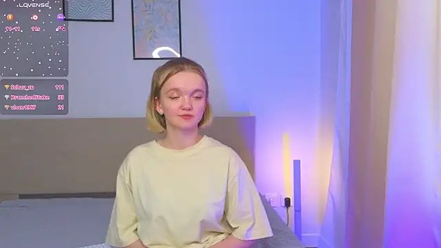 Chatroom XXX en direct de StellaBunny