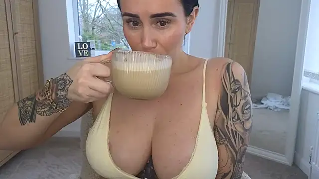 Chatroom XXX en direct de LibbyLoveHeartx