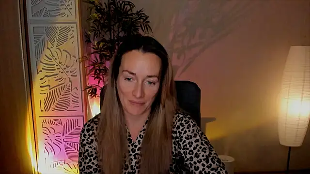 Chatroom XXX en direct de RebeccaMartinez