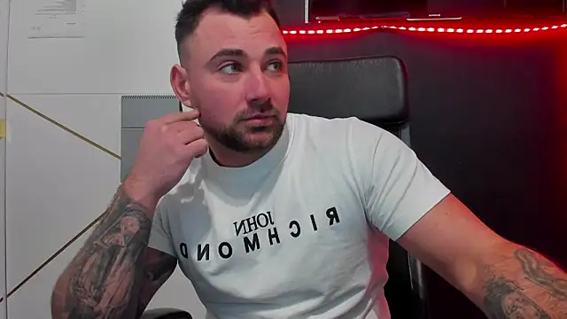 DuncanStone Chat XXX in diretta