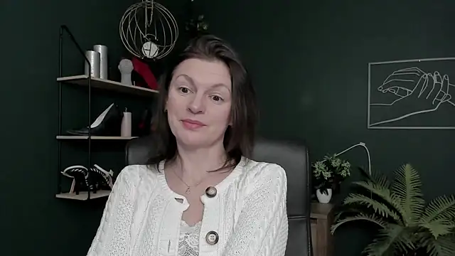 VivianWILD élő XXX-chatje