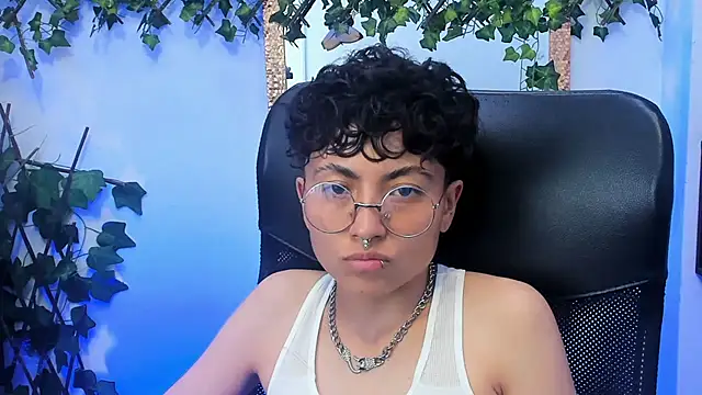 Онлайн чат XXX Im_Mathias