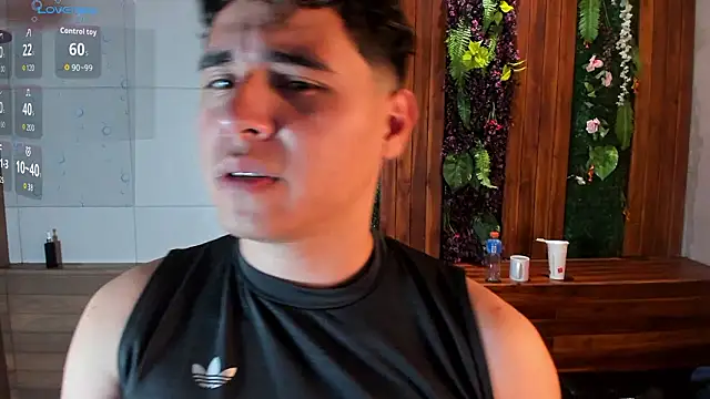 แชท XXX สดของ Gabriell_ramirez