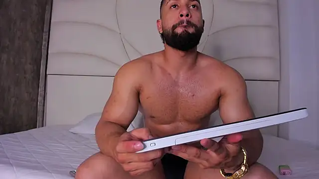 แชท XXX สดของ massimofiore_