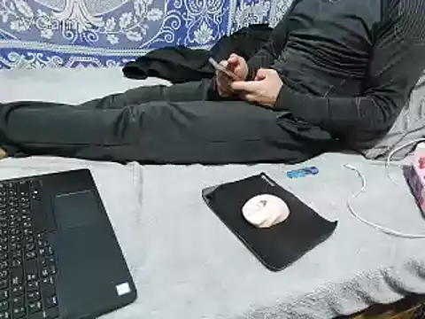 yazin19 Adlı Modelin Canlı XXX Sohbeti