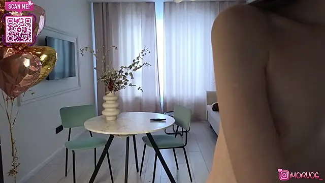 Chat +18 de delorathecookiee ao vivo