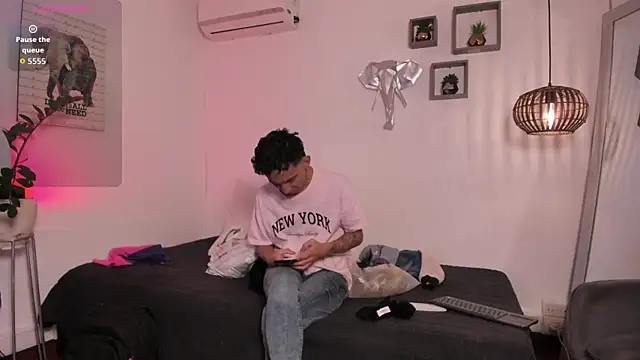 Онлайн чат XXX Shenua