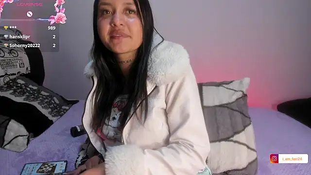 Sharlottee__'s Live XXX Chat