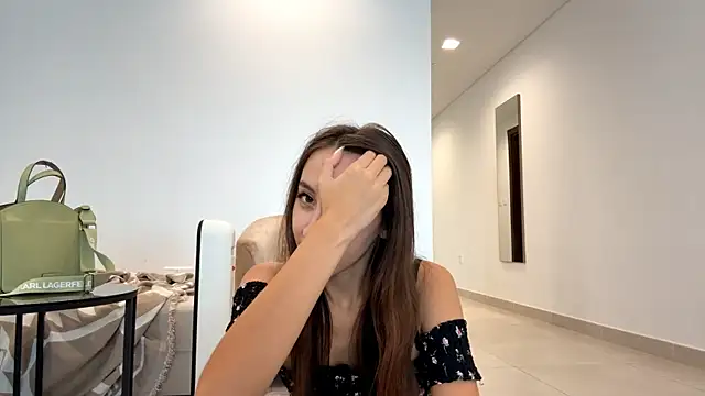 Chat +18 de LuellaHalifax ao vivo