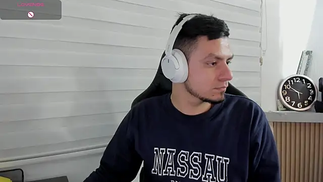 แชท XXX สดของ Rick_Adams