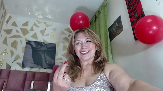 Kazsandraa Live XXX-Chat