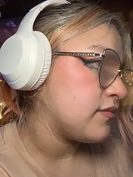 Czat XXX na żywo – Sophia_Weest99