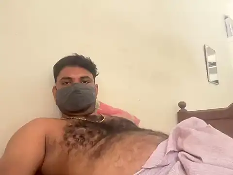 HandsomeMche élő XXX-chatje