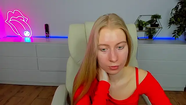 Alina_Blonde 网络视讯表演