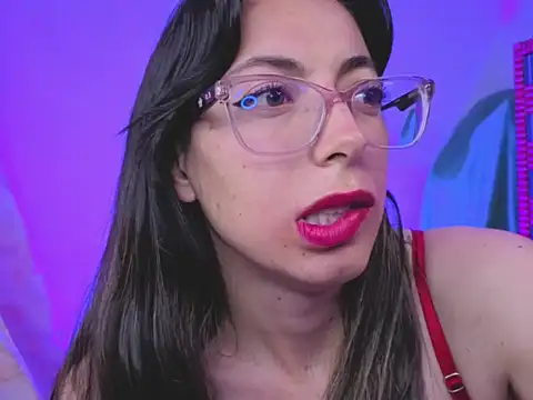 zylla_storn élő XXX-chatje